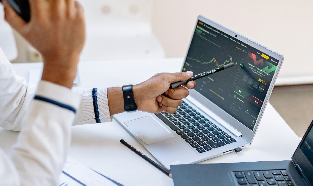 Buying Stocks: How Can I Start, And Is It Profitable?
