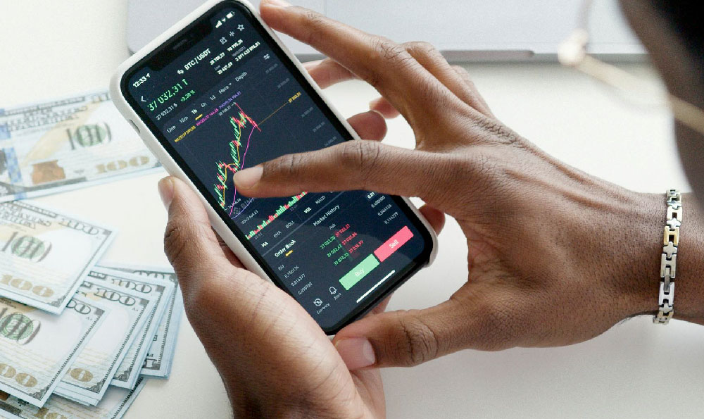 

How to Earn More Money with Uber: Driver Tips and Earnings Strategies