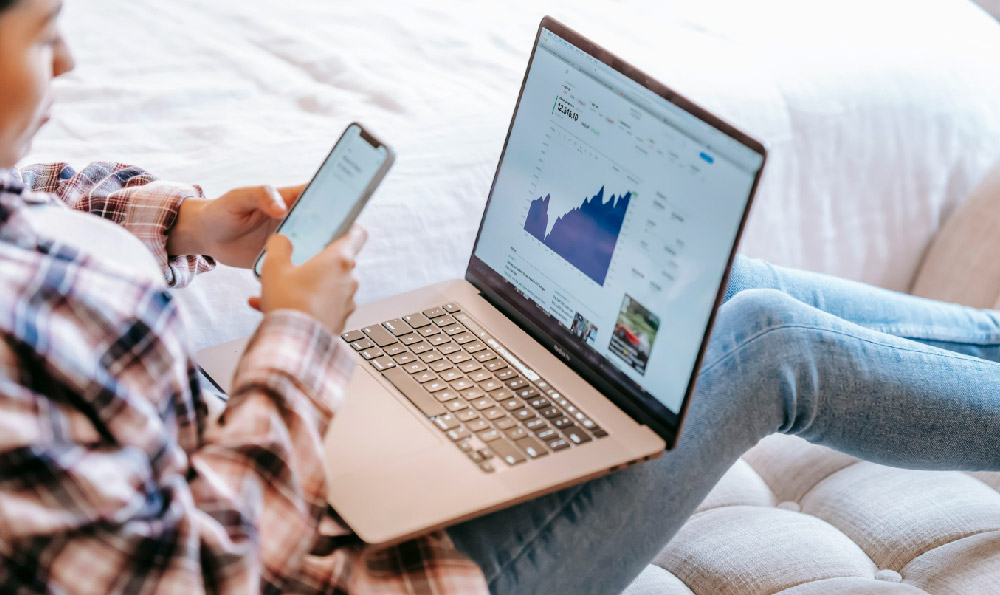 What's the best way to make money? How can I earn more?
