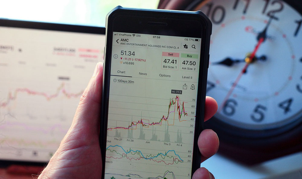 How much can you earn, and what impacts YouTube video revenue?
