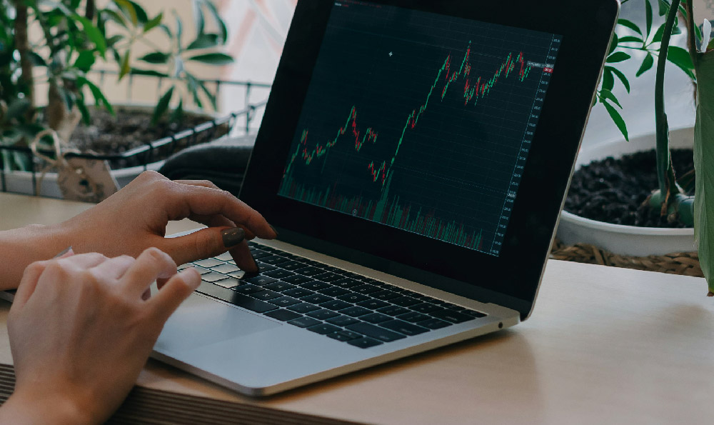 How Much Do Porn Actors Earn? What's the Average Porn Star Salary?