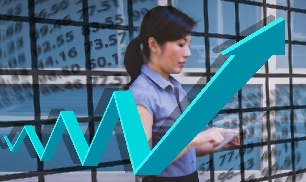 What is the best way to invest in real estate? And how do Reddit users approach it?