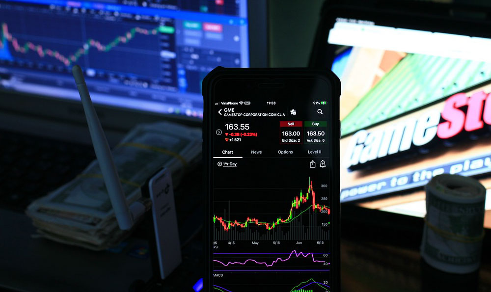 Bitstamp Visa Card: Worth It? How to Apply for One?
