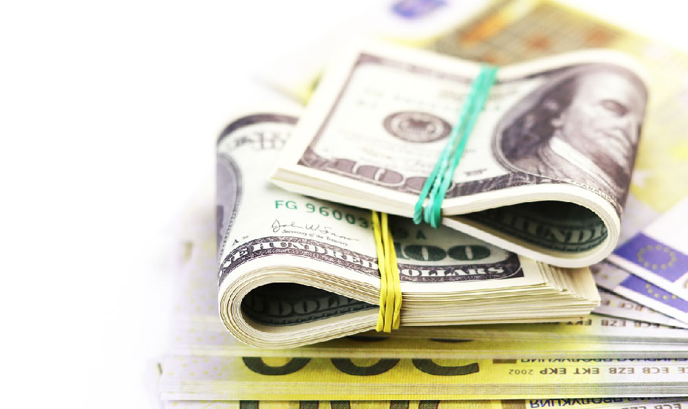 

How to Make Money on Poshmark: Earnings Guide