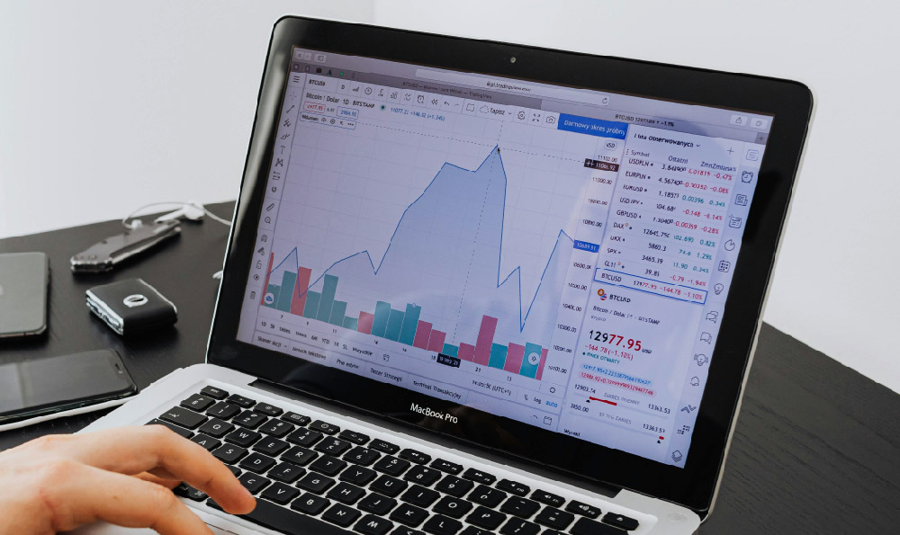 How Do Music Producers Generate Income, and What Are Their Earning Strategies?