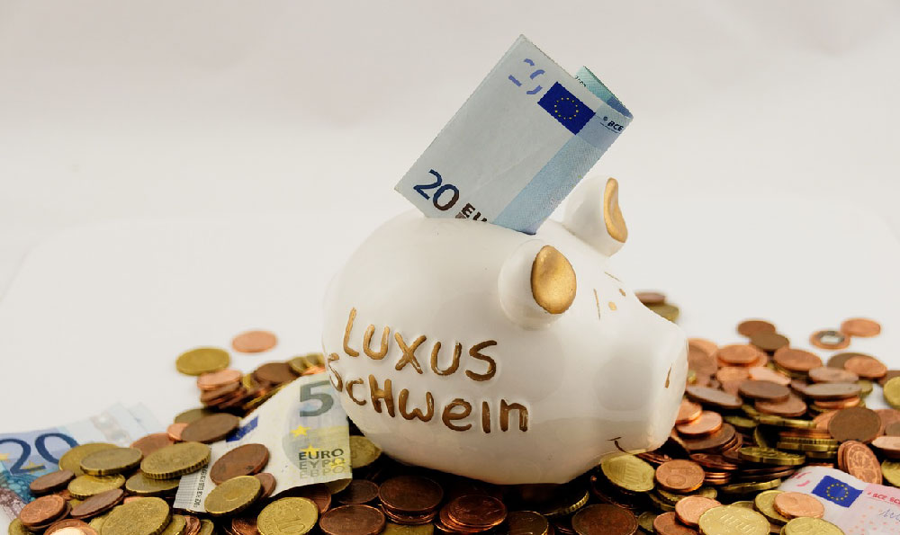 Stocks or Real Estate: Which Investment is Really Better?
